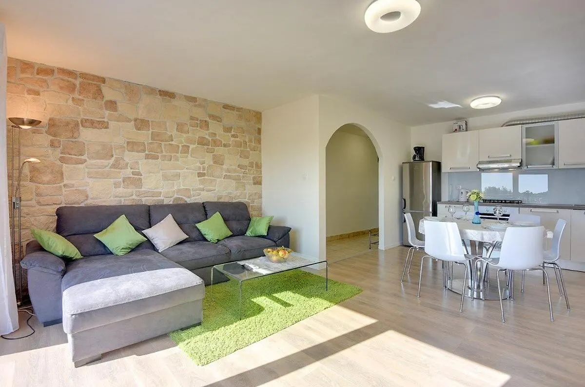 Apartment Zajec Premantura