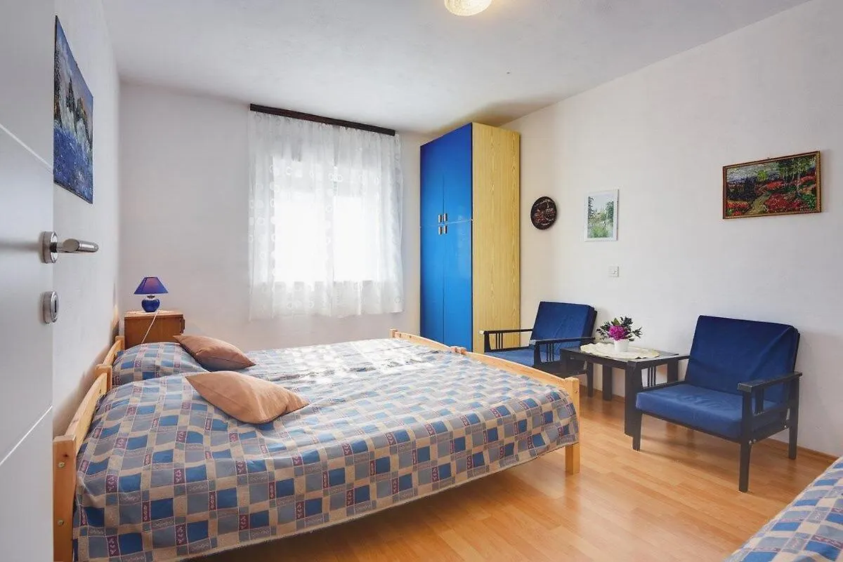 Apartment Zajec Premantura 0*,