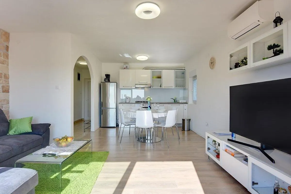 Apartment Zajec Premantura